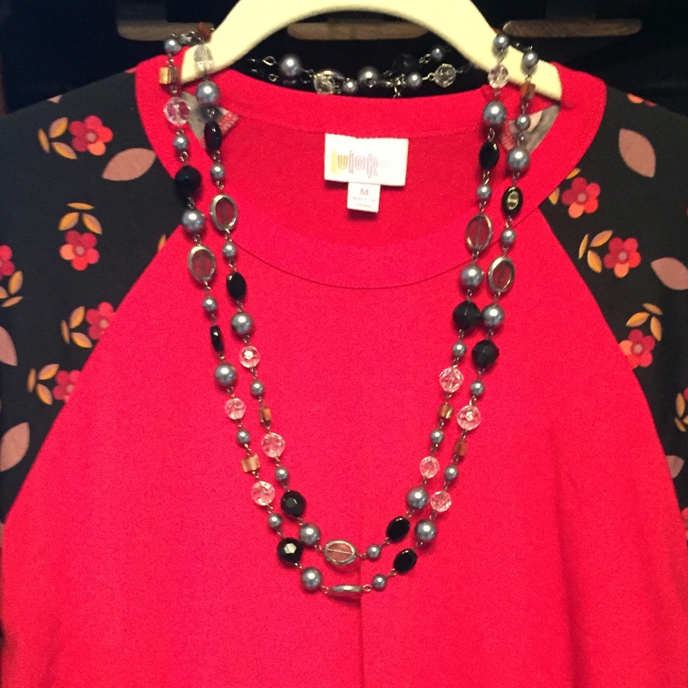 NWOT Premier Designs necklace